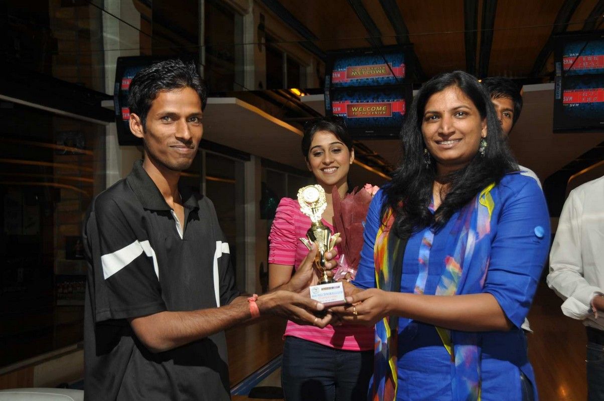Routine love story Movie team presents trophies to ap bowling team at svm bowling Pictures | Picture 328807