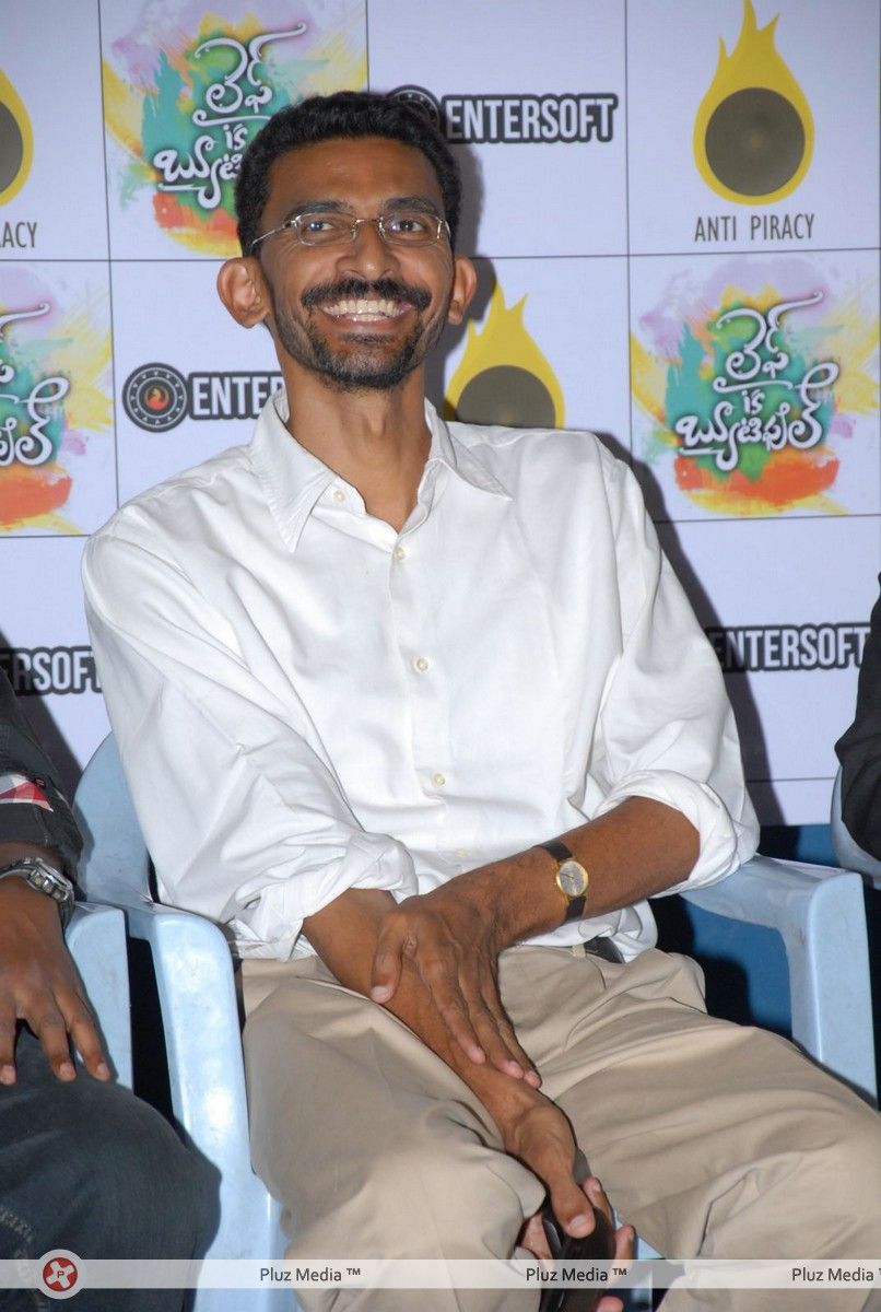 Sekhar Kammula - Life Is Beautiful Movie Team With Anti Piracy Team Pictures | Picture 290235