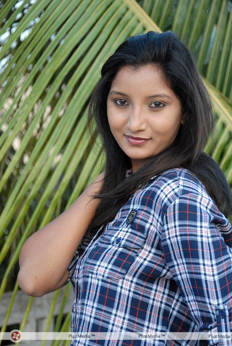 Actress Vinisha at 3 Eye Creations Pressmeet Stills | Picture 304363