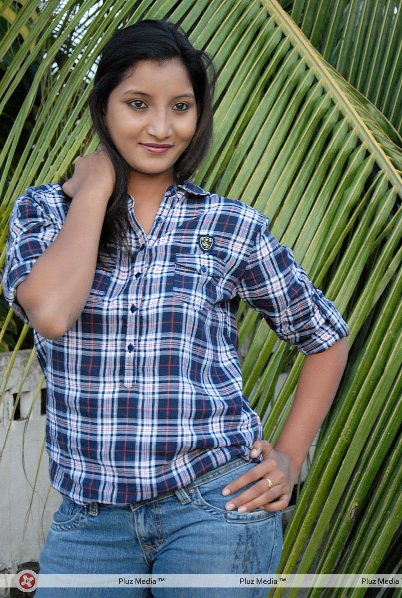 Actress Vinisha at 3 Eye Creations Pressmeet Stills | Picture 304376