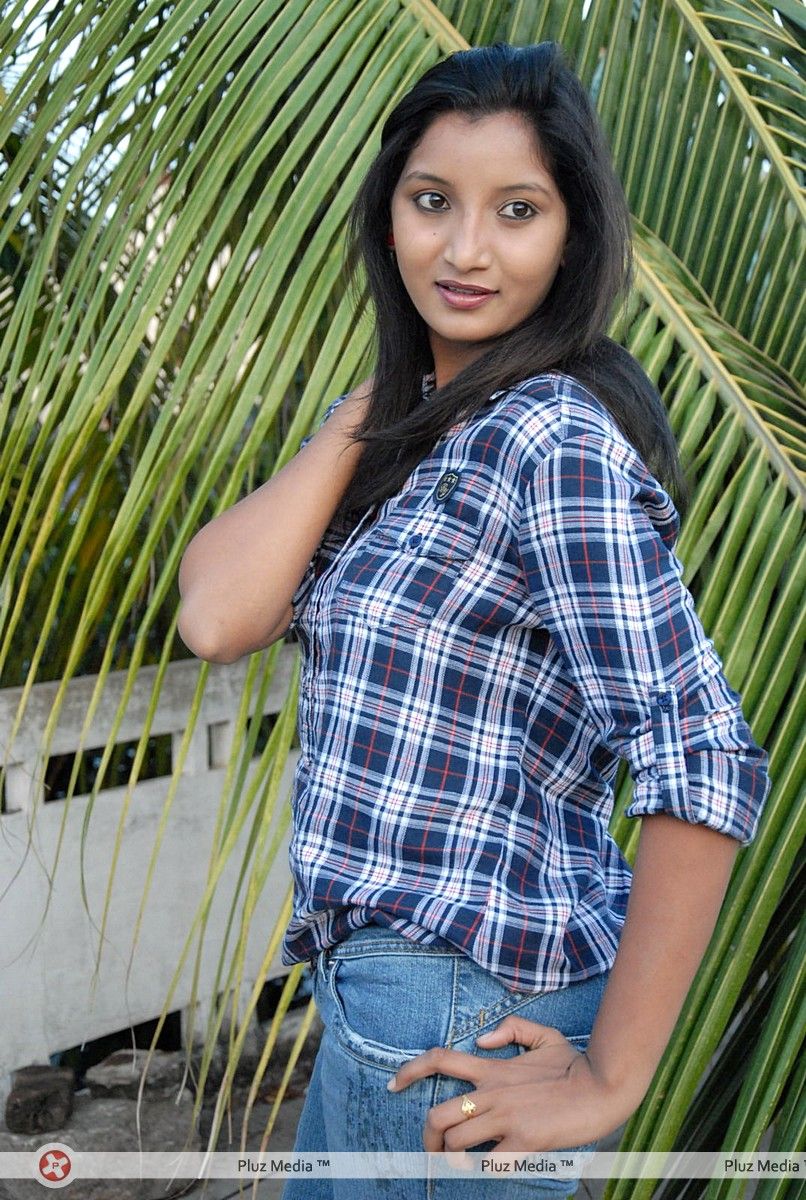 Actress Vinisha at 3 Eye Creations Pressmeet Stills | Picture 304414