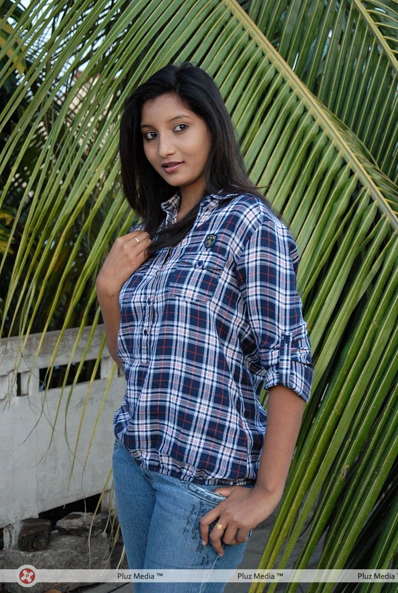 Actress Vinisha at 3 Eye Creations Pressmeet Stills | Picture 304421