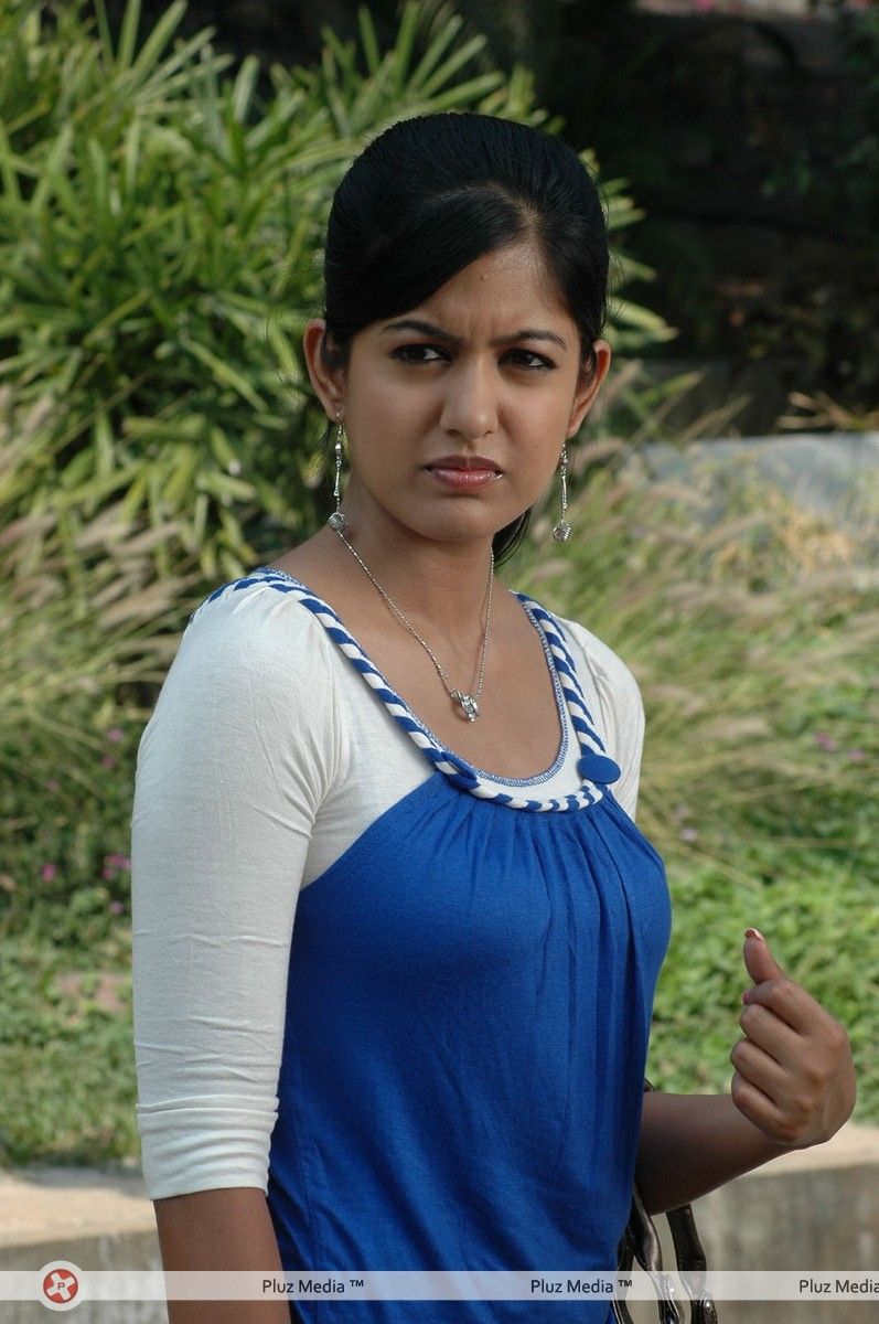 Ishita Dutta - Chanikyudu Movie Stills | Picture 266825
