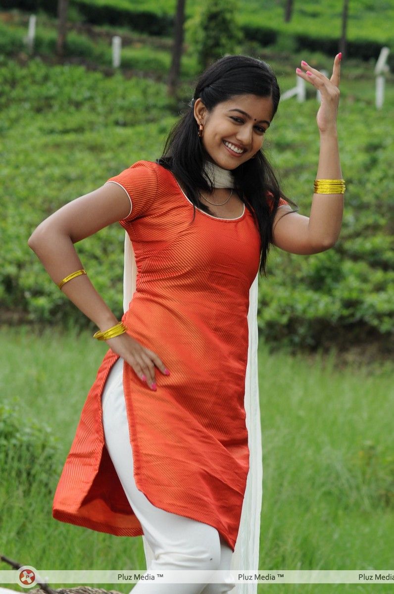 Ishita Dutta - Chanikyudu Movie Stills | Picture 266855