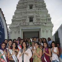 Sushmita Sen at Hyderabad Film Nagar Temple Pictures | Picture 274162