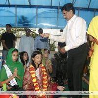 Sushmita Sen at Hyderabad Film Nagar Temple Pictures | Picture 274182