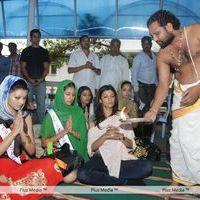 Sushmita Sen at Hyderabad Film Nagar Temple Pictures | Picture 274200