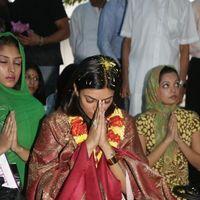 Sushmita Sen at Hyderabad Film Nagar Temple Pictures | Picture 274206