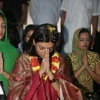 Sushmita Sen at Hyderabad Film Nagar Temple Pictures | Picture 274215