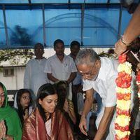 Sushmita Sen at Hyderabad Film Nagar Temple Pictures | Picture 274263