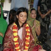 Susmitha Sen - Sushmita Sen at Hyderabad Film Nagar Temple Pictures | Picture 274264