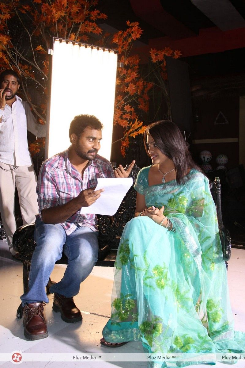 Telugu Abbai Movie Working Stills | Picture 274037