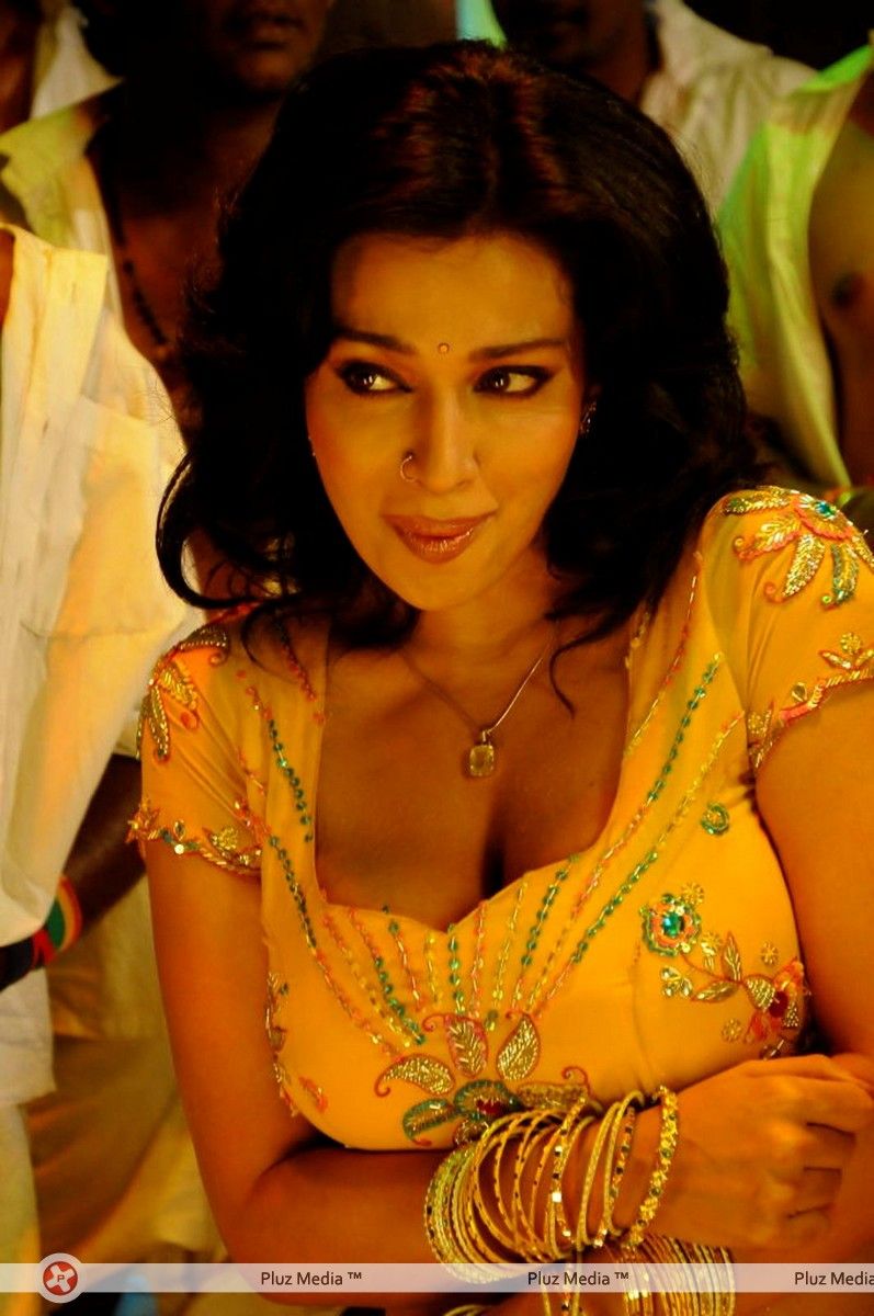 Asha Saini Hot Stills from Song | Picture 275441
