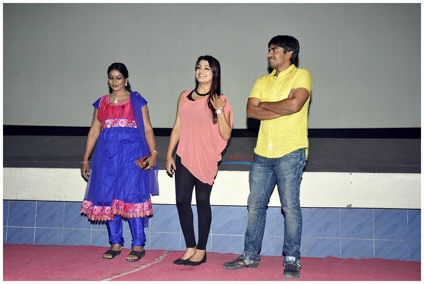 Gola Seenu Movie team in Usha Mayuri Theater Pictures | Picture 429539