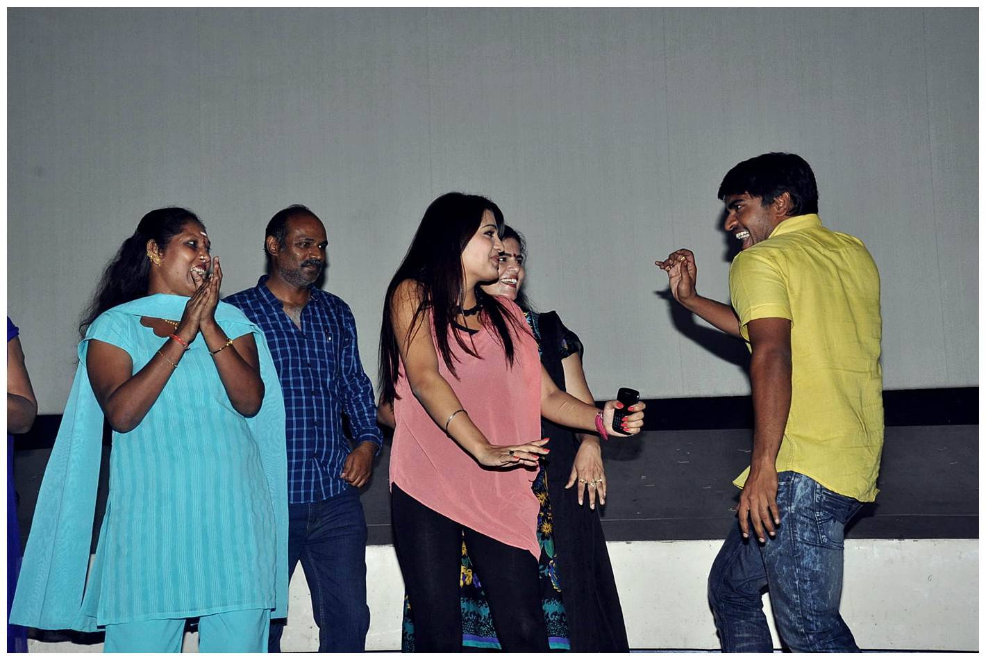 Gola Seenu Movie team in Usha Mayuri Theater Pictures | Picture 429544