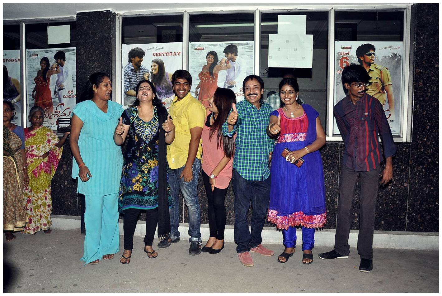 Gola Seenu Movie team in Usha Mayuri Theater Pictures | Picture 429558