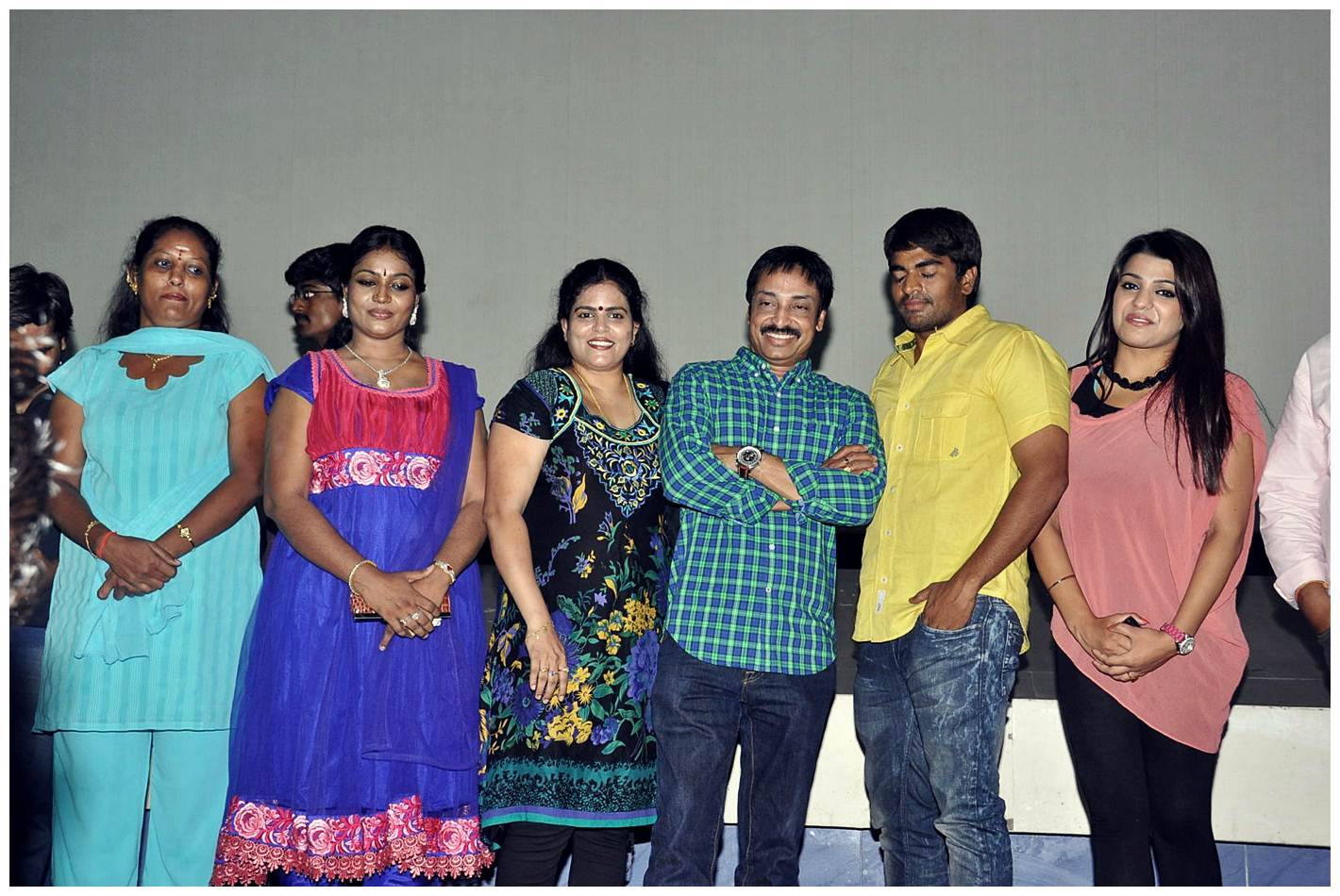 Gola Seenu Movie team in Usha Mayuri Theater Pictures | Picture 429567