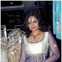 Actress Aani Hot at Kalanikethan Bride & Groom Collection 2013 Pictures | Picture 442235