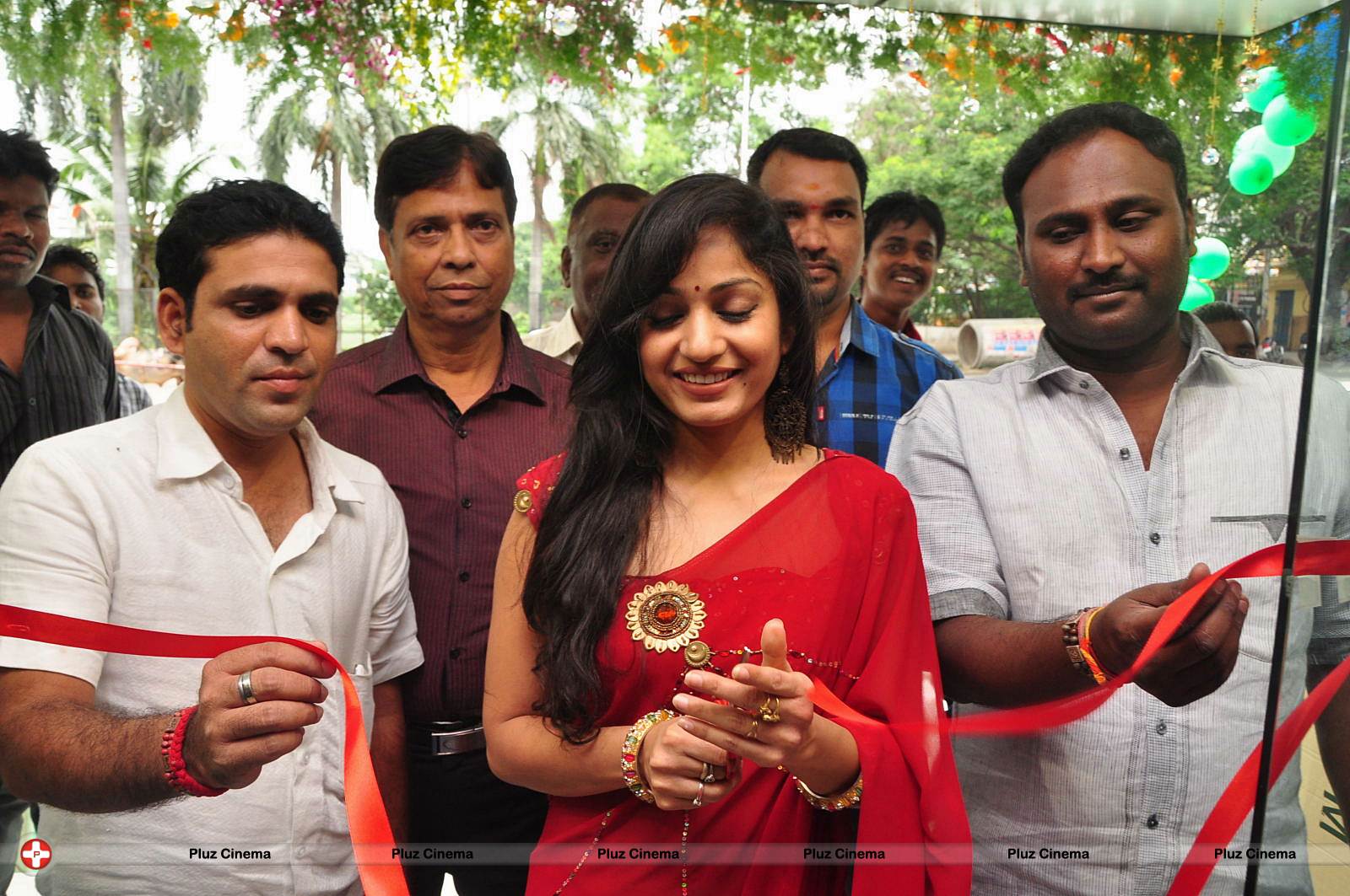 Madhavi Latha Launches Sree Parinaya Designer Showroom Photos | Picture 533642