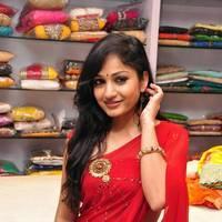 Madhavi Latha - Madhavi Latha Launches Sree Parinaya Designer Showroom Photos | Picture 533600