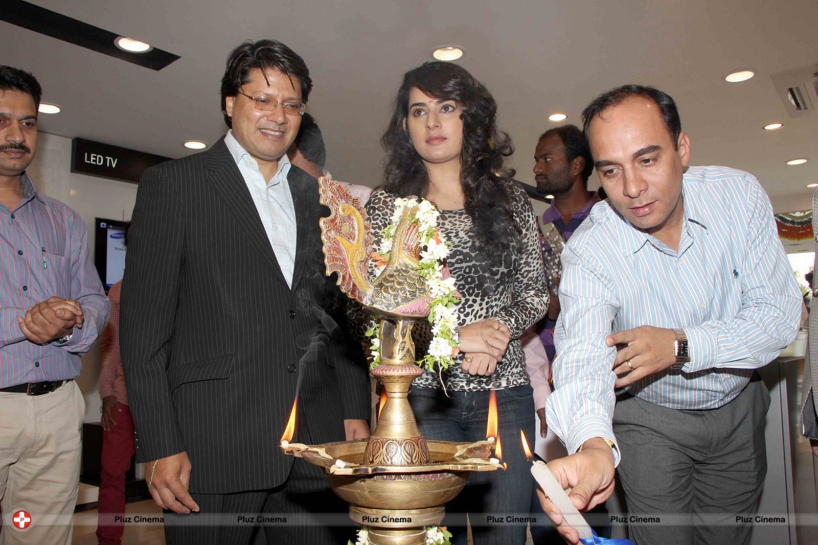 Archana Launches Samsung Plaza by Pai International Electronics Ltd Photos | Picture 545016