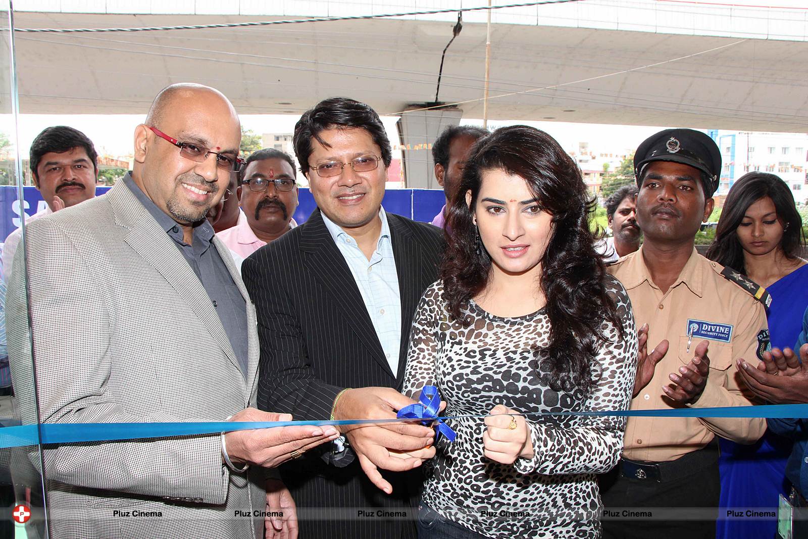 Archana Launches Samsung Plaza by Pai International Electronics Ltd Photos | Picture 545042