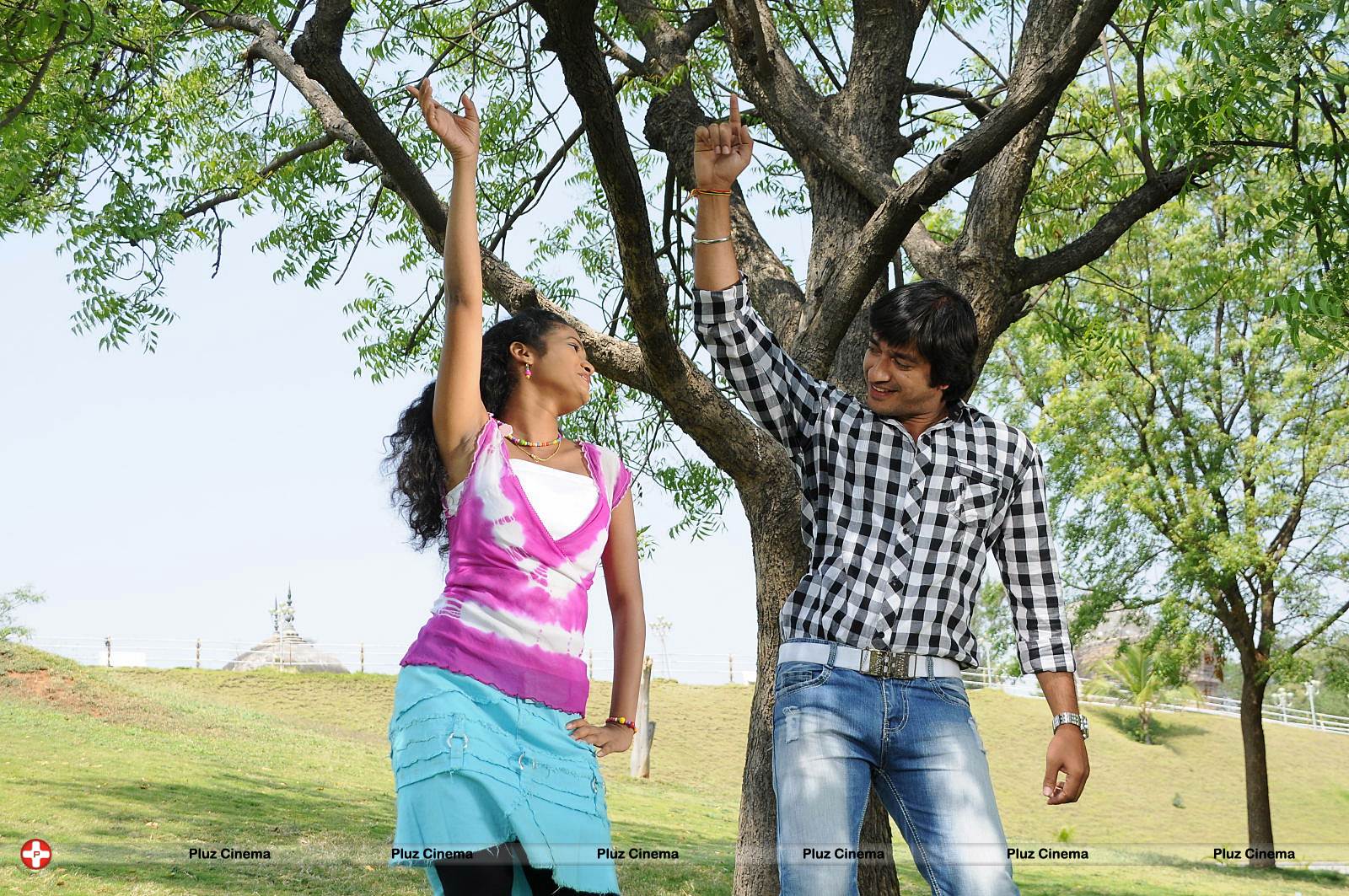 Snehame Thoduga Movie Hot Stills | Picture 549651