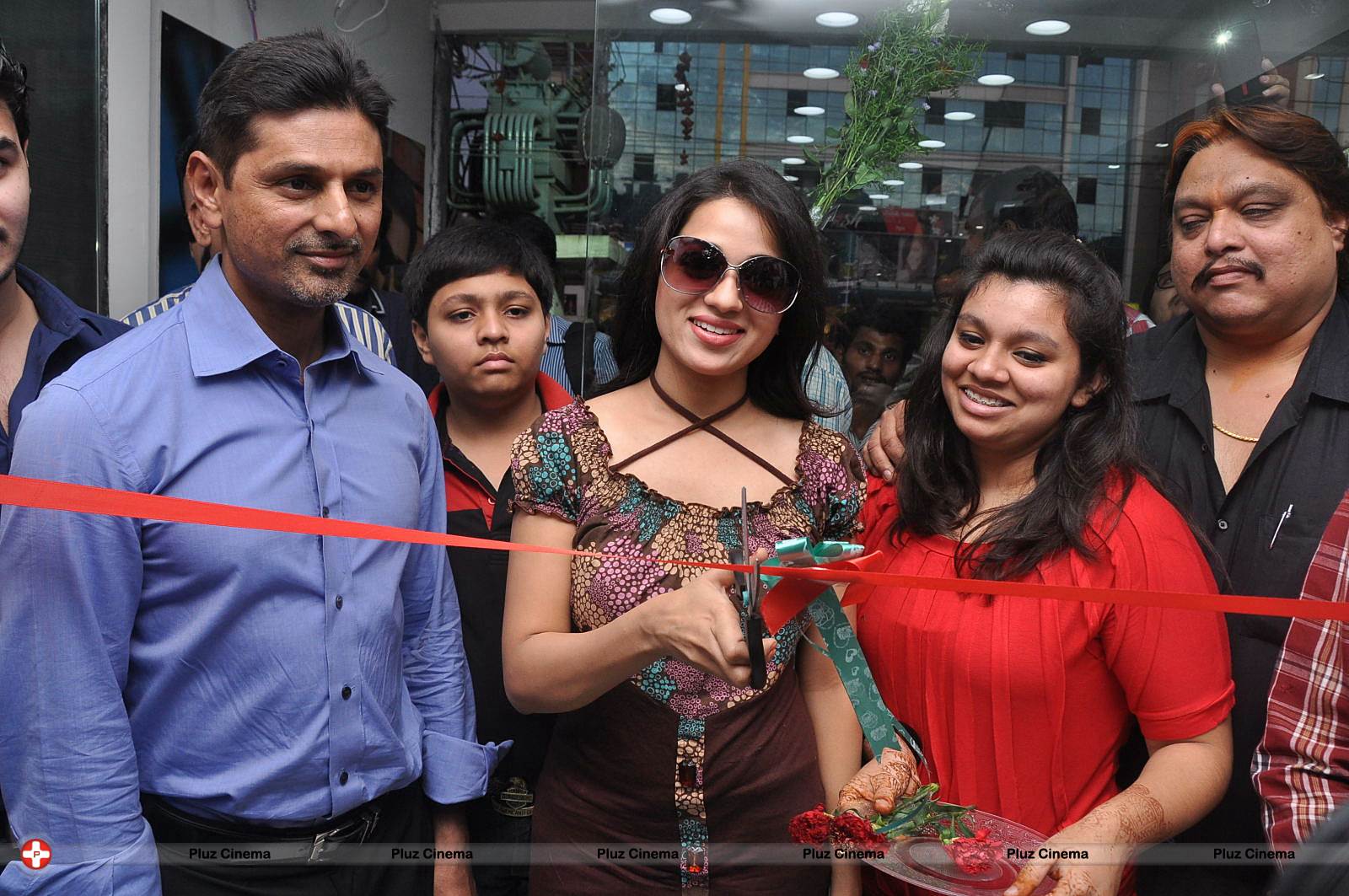 Reshma - Reshma Launches Saberi's 12th Optical Showroom at Kondapur Photos | Picture 553661