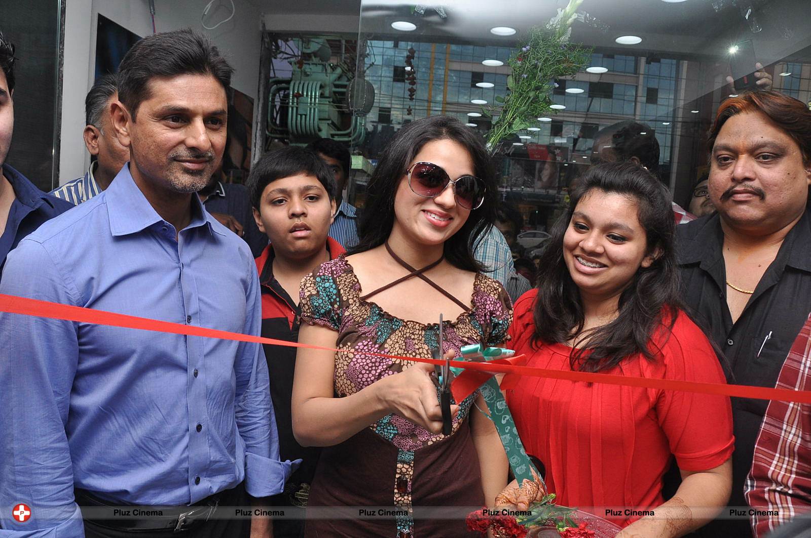 Reshma - Reshma Launches Saberi's 12th Optical Showroom at Kondapur Photos | Picture 553689