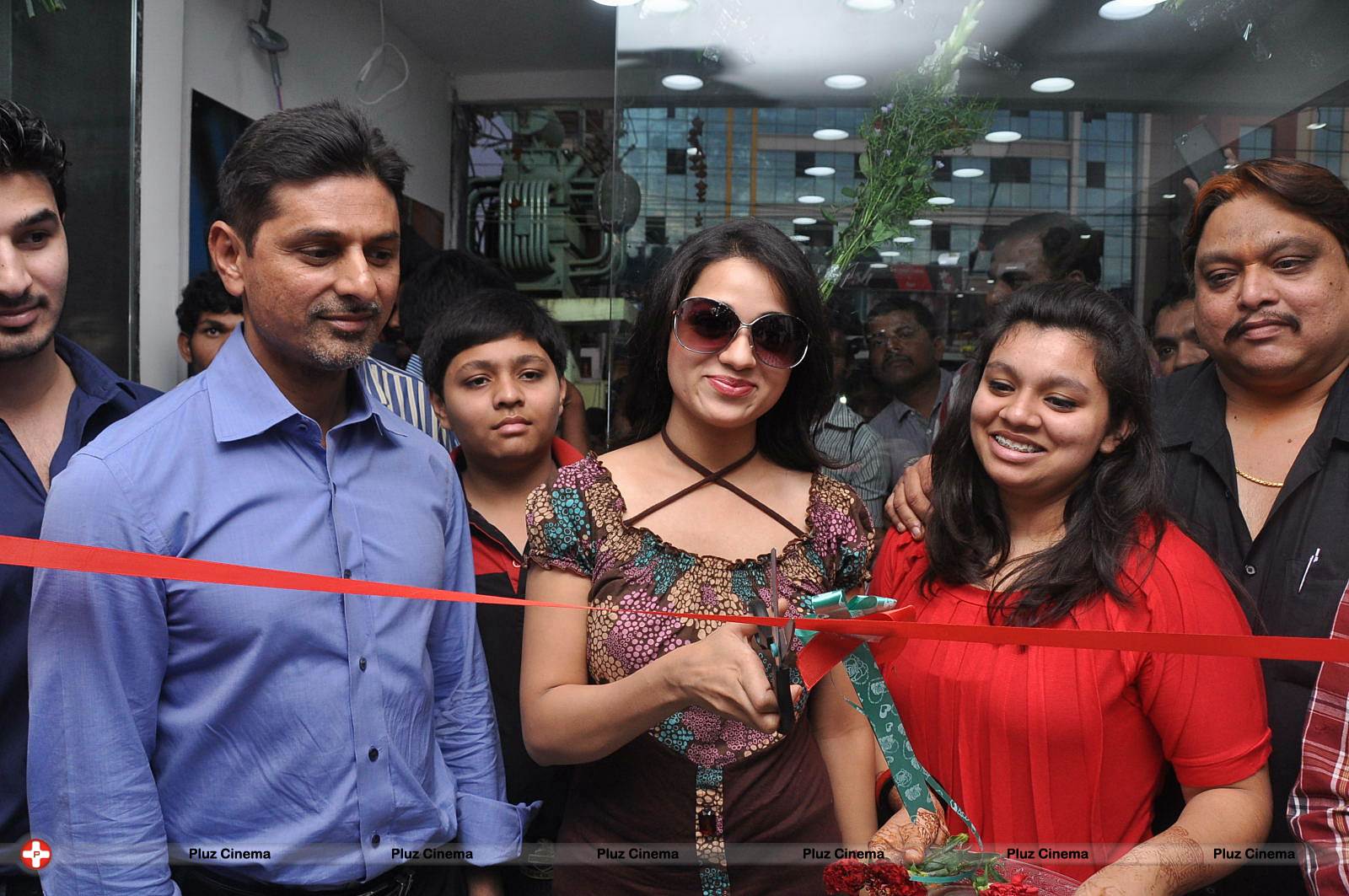 Reshma - Reshma Launches Saberi's 12th Optical Showroom at Kondapur Photos | Picture 553724