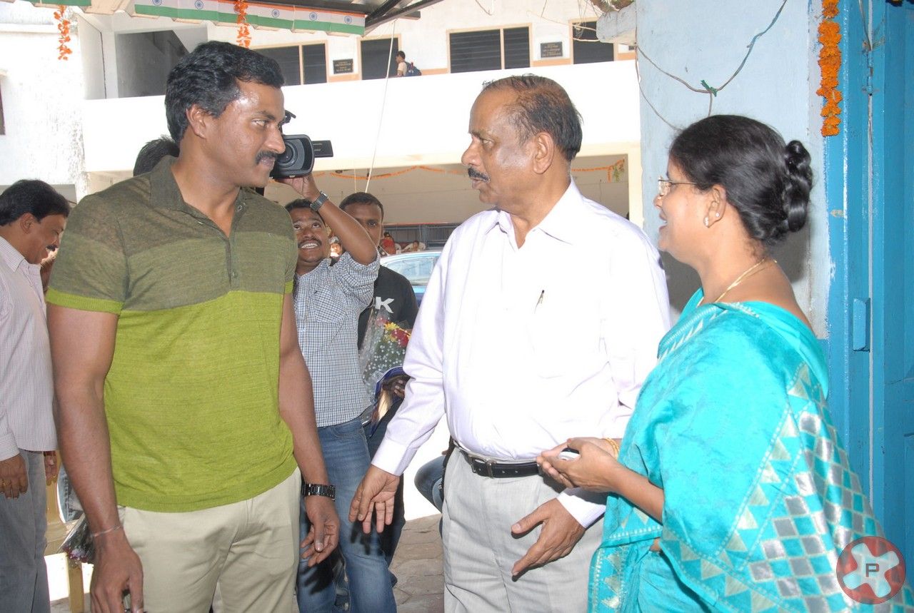 Sunil Birthday celebrations in Devanar Foundation Pictures | Picture 395821