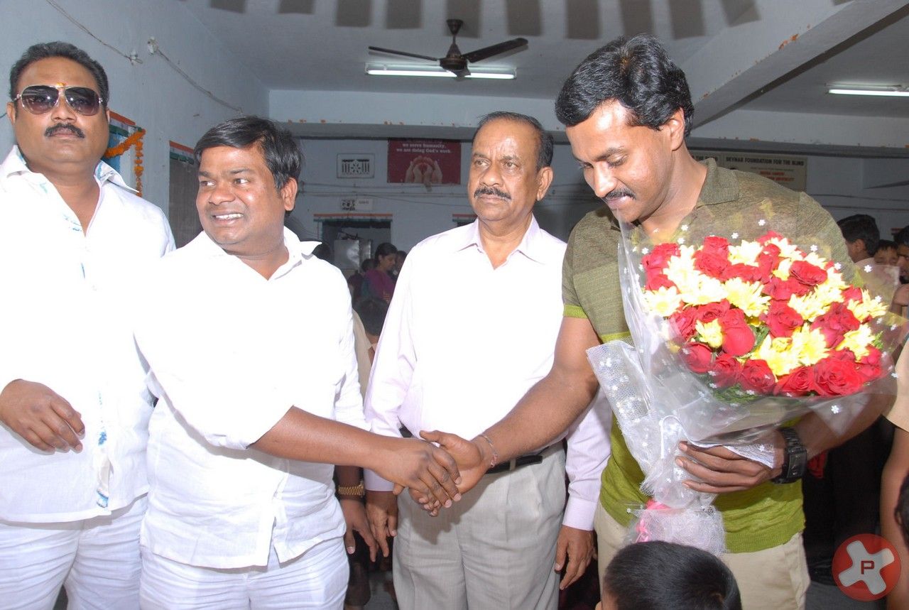 Sunil Birthday celebrations in Devanar Foundation Pictures | Picture 395880