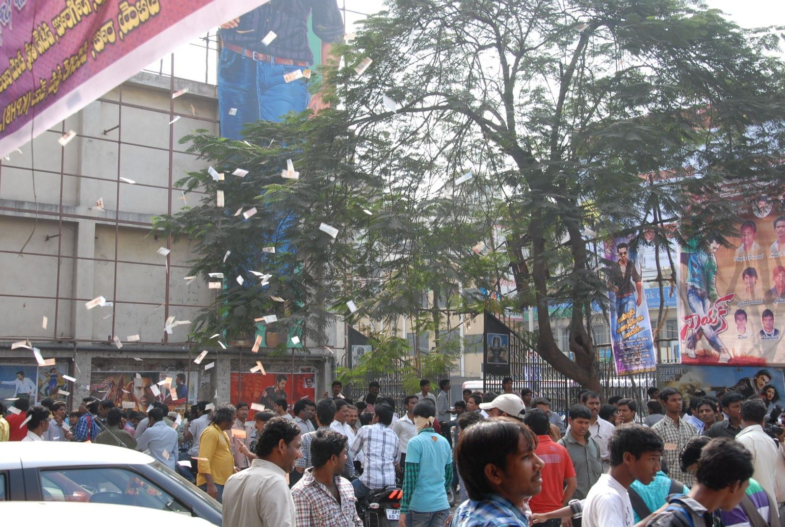 Nayak Movie Theater Hungama Pictures | Picture 359523