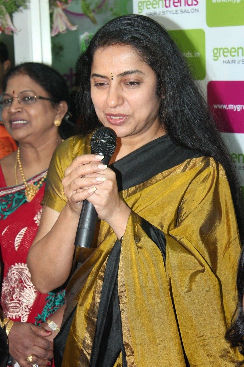 Suhasini Maniratnam - Suhasini Inuagurate 97th Green Trends Salon Pictures | Picture 366620