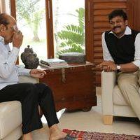 Chiru Meets to Ramanaidu Pictures | Picture 370033