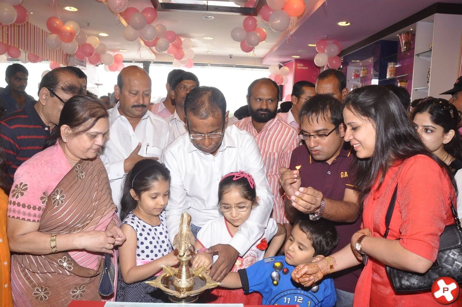 Cream Stone Parlour Launched By A K Khan At Kukatpally Pictures | Picture 370149