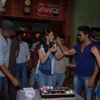 Shruti Haasan - Shruti Haasan Birthday Celebrations at Yevadu Movie Set Pictures | Picture 371335
