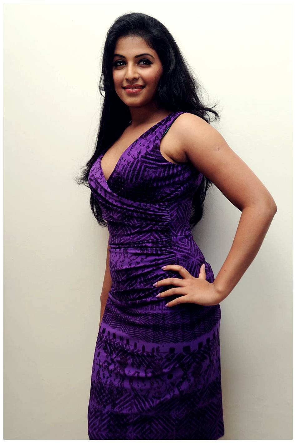Anjali Hot at Balupu Success Meet Photos | Picture 501506