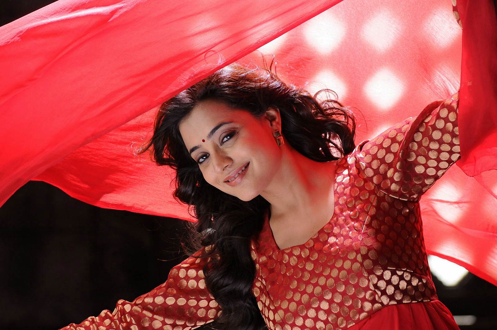 Nisha Agarwal - Saradaga Ammayitho Movie Song Photos | Picture 503585