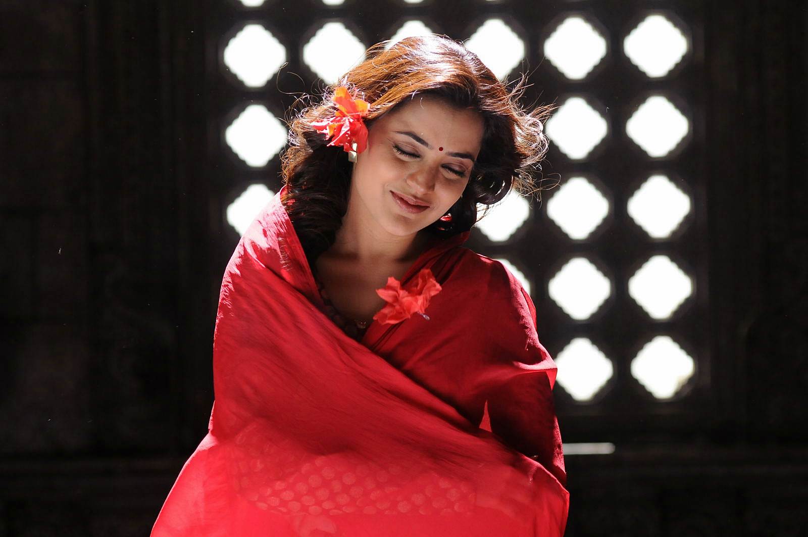 Nisha Agarwal - Saradaga Ammayitho Movie Song Photos | Picture 503639
