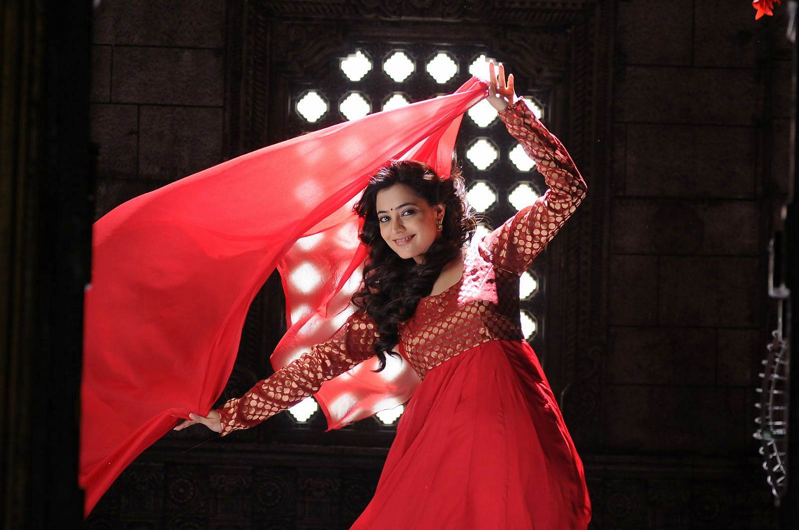 Nisha Agarwal - Saradaga Ammayitho Movie Song Photos | Picture 503644