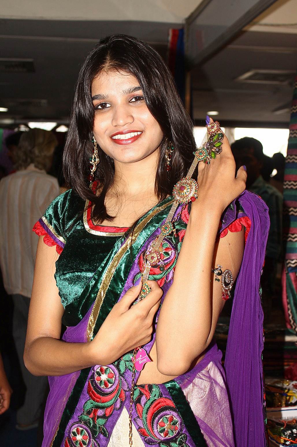 Isha Agarwal - Isha Agarwal Inaugurates Silk Of India Exhibition Photos | Picture 504019
