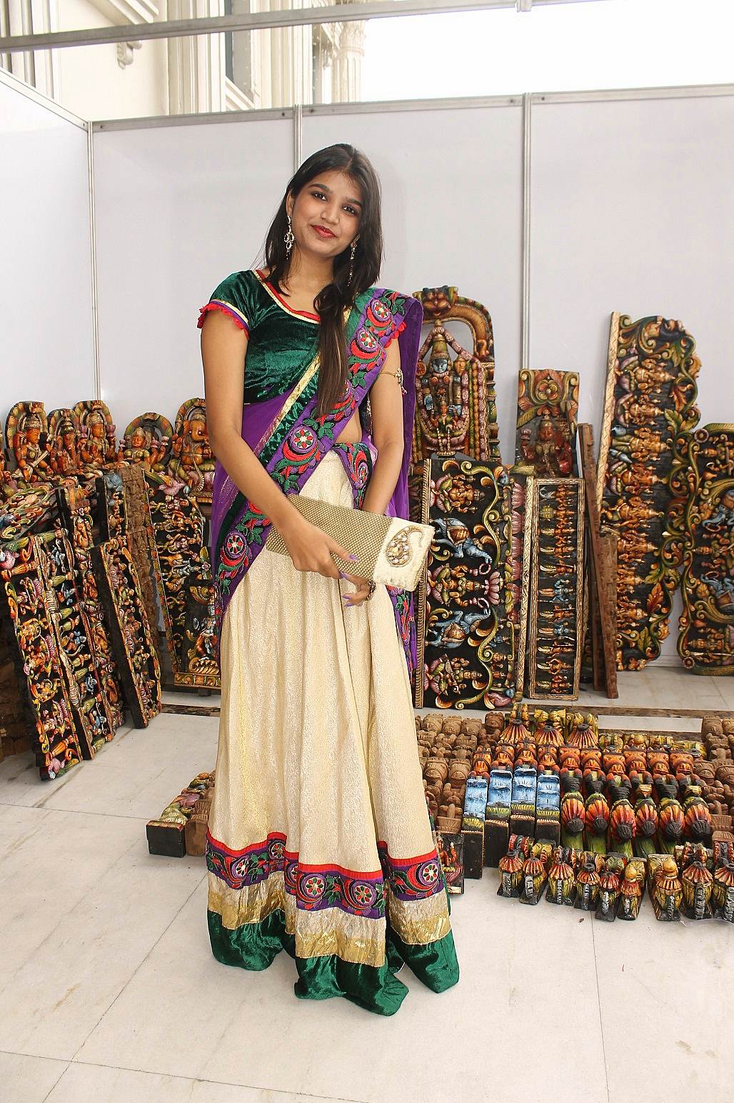 Isha Agarwal - Isha Agarwal Inaugurates Silk Of India Exhibition Photos | Picture 504024