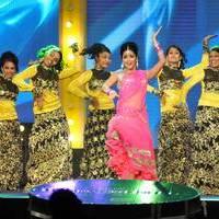 Shriya Saran Performance at Mirchi Music Awards 2013 Photos | Picture 521888