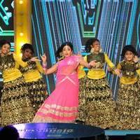 Shriya Saran Performance at Mirchi Music Awards 2013 Photos | Picture 521890