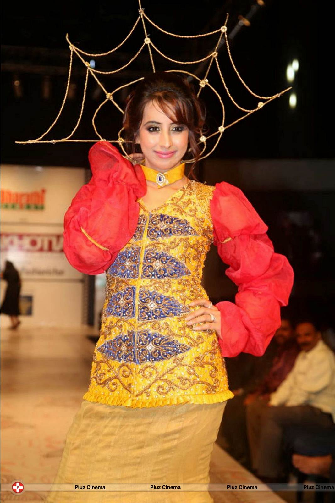 Sanjana Galrani Ramp Walk at Hyderabad Fashion Week Photos | Picture 524087