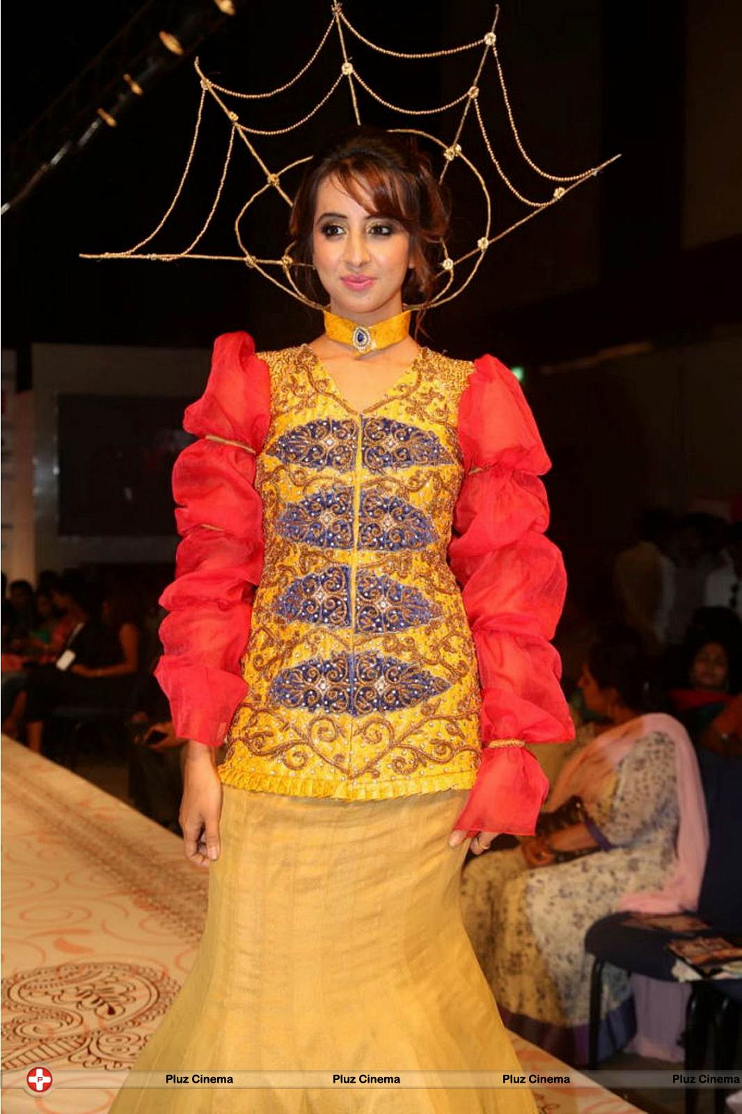 Sanjana Galrani Ramp Walk at Hyderabad Fashion Week Photos | Picture 524103