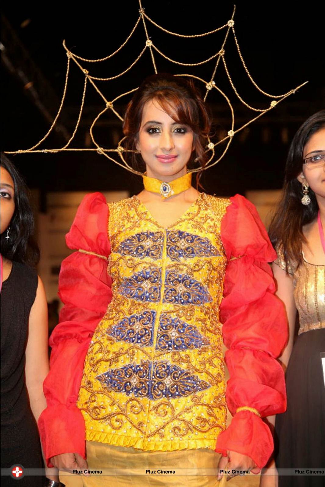 Sanjana Galrani Ramp Walk at Hyderabad Fashion Week Photos | Picture 524105