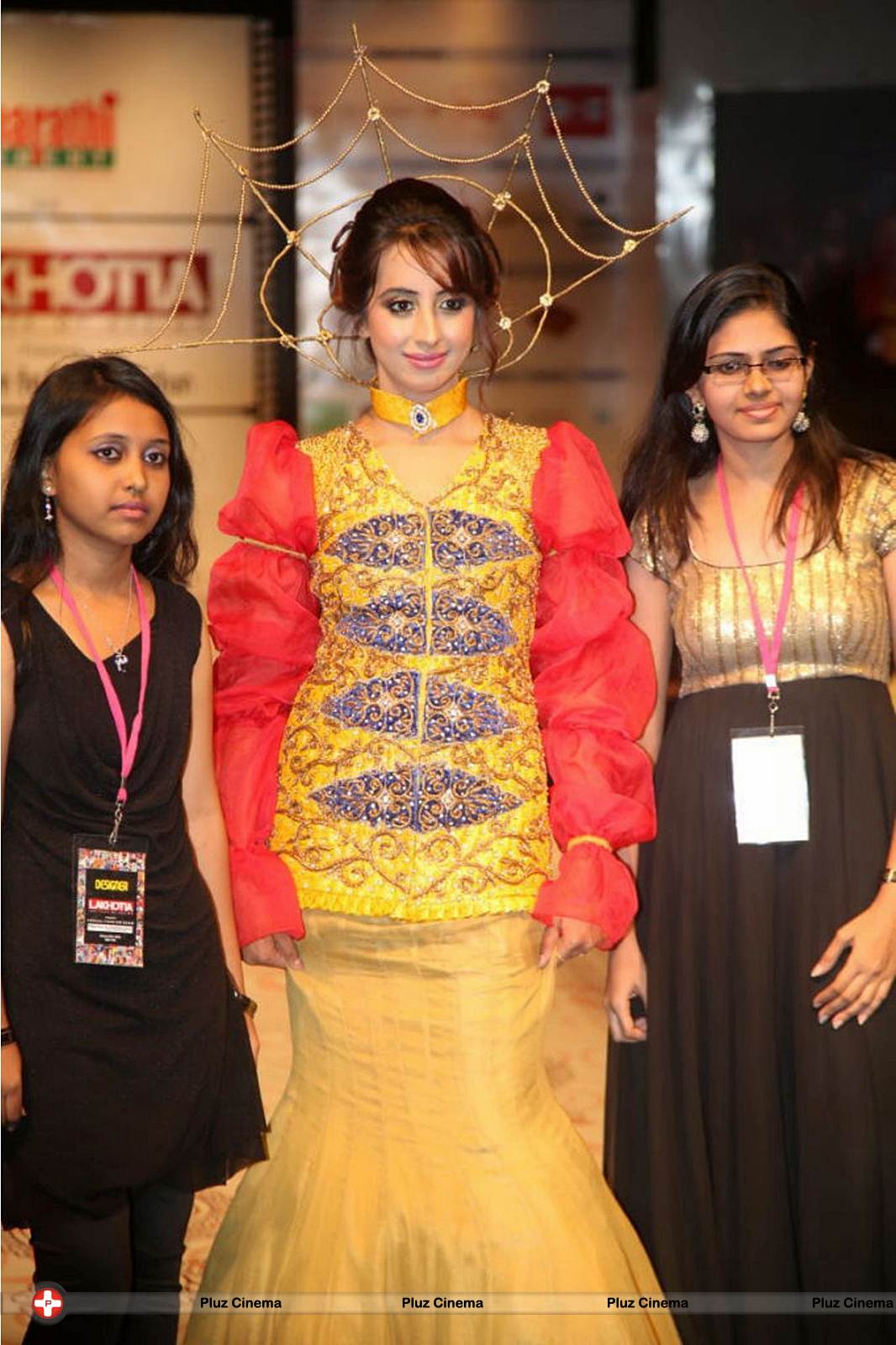 Sanjana Galrani Ramp Walk at Hyderabad Fashion Week Photos | Picture 524114