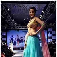 Shilpa Reddy Ramp Walk at Passionate Foundation Fashion Show Photos | Picture 477326
